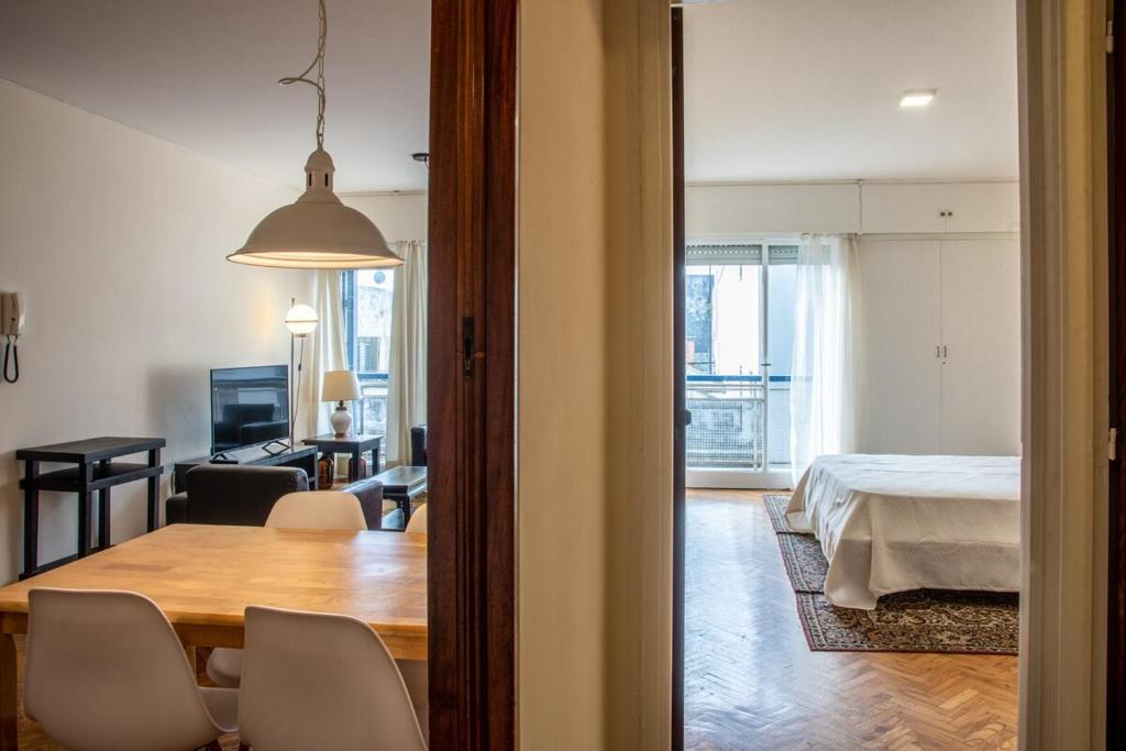 Amplio y cómodo en peatonal - 5