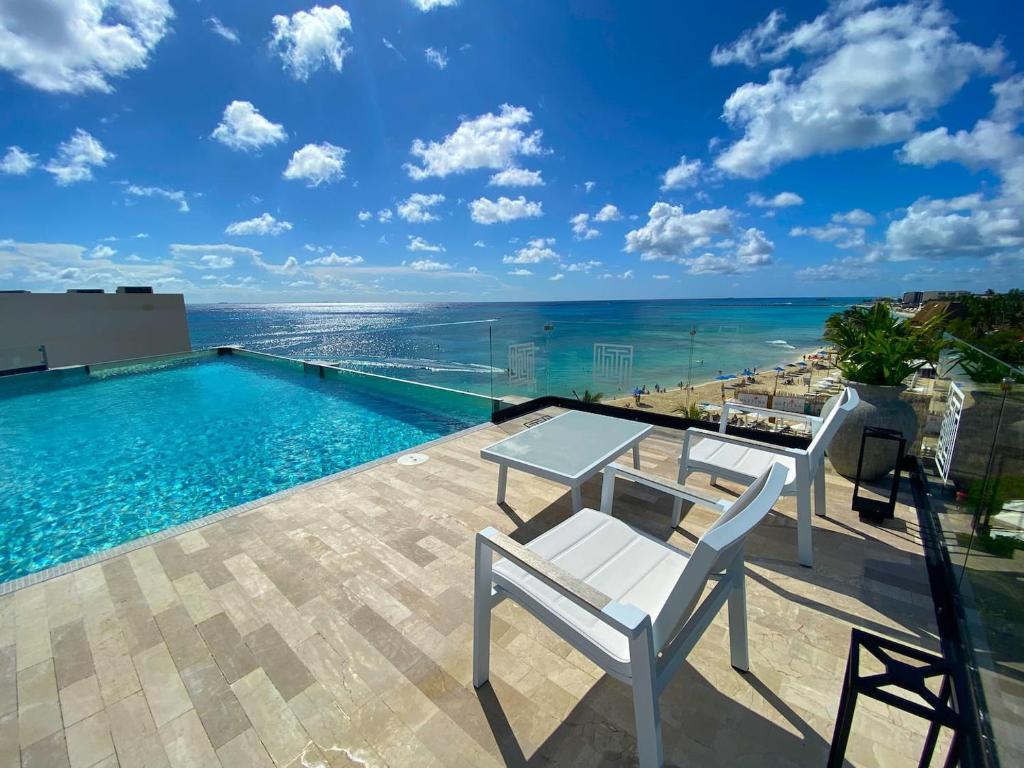 Oceanfront Condo Top Location Near 5th Ave - 2
