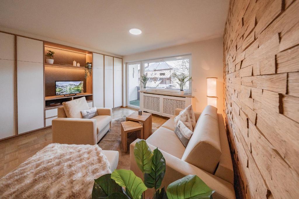 Allgäu Living l Ferienwohnung Ifenblick - Oberstdorf im Allgäu - Ifenblick Panorama & Parkplatz - 3