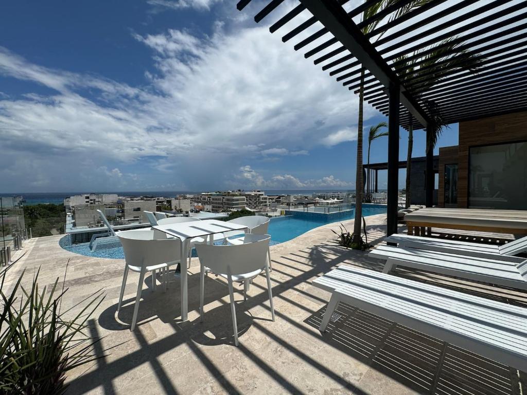 Studio Near 5th, Ocean View Terrace, Pool and Gym - 5