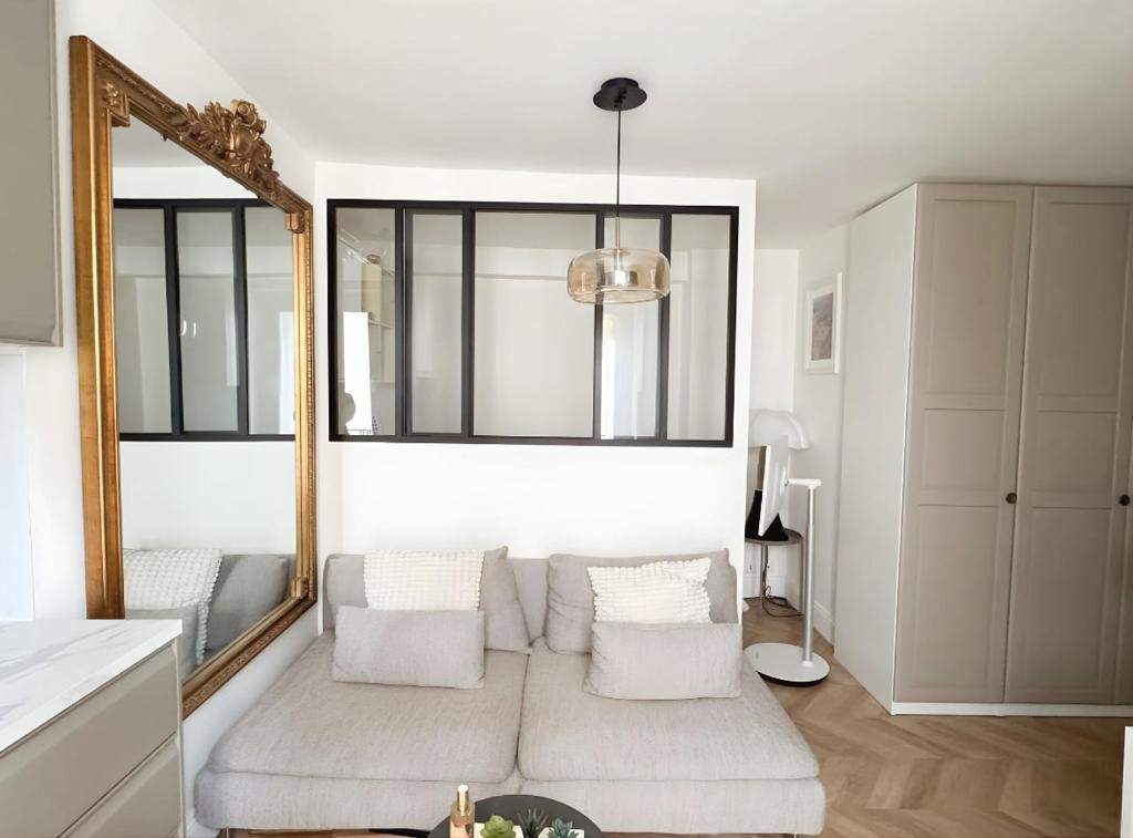 L'Aparté Parisien studio design - Arc de Triomphe - 4