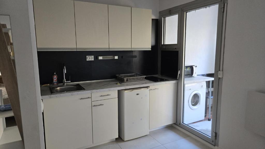 Studio élégant en résidence sécurisée parking inclus - 4