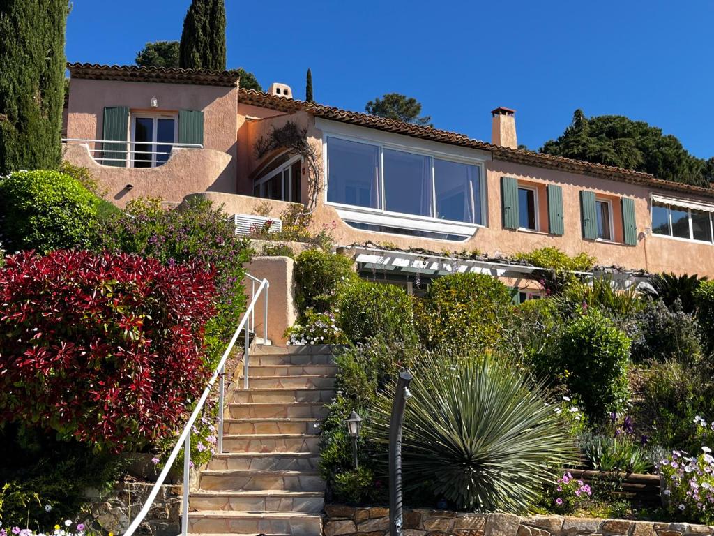 Villa Rhea - piscine -vue panoramique mer et foret - 4