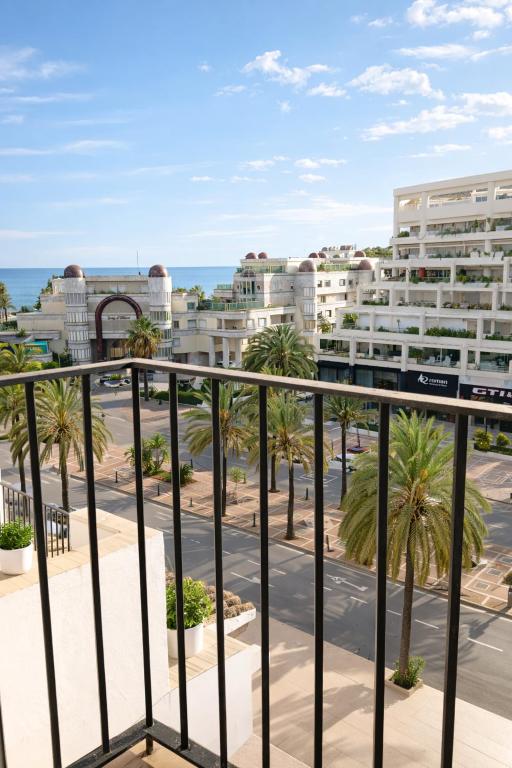 Luxury Penthouse in the heart of Puerto Banús - 3