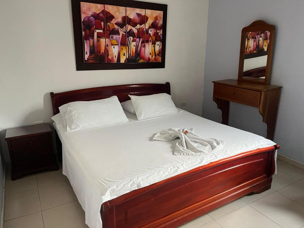 Hotel Bolivar Plaza Dorada - 3
