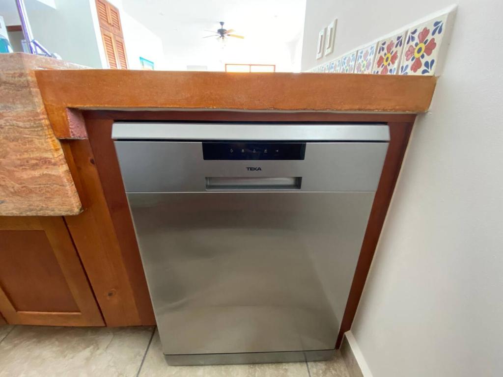 Quiet Location, Large Condo With Private Terrace - 2