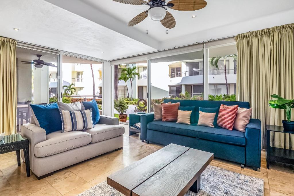 Ground-floor condo with resort pool, balcony, & pool tables - 5