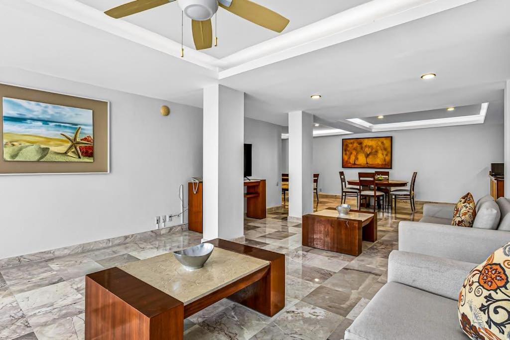 Partial ocean-view suite with 3 pools, hot tub, spa & balcony - 5