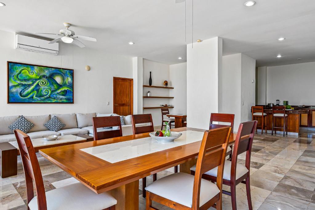 Stylish suite with WiFi, hot tub, gym access, heated pool & terraces - 5