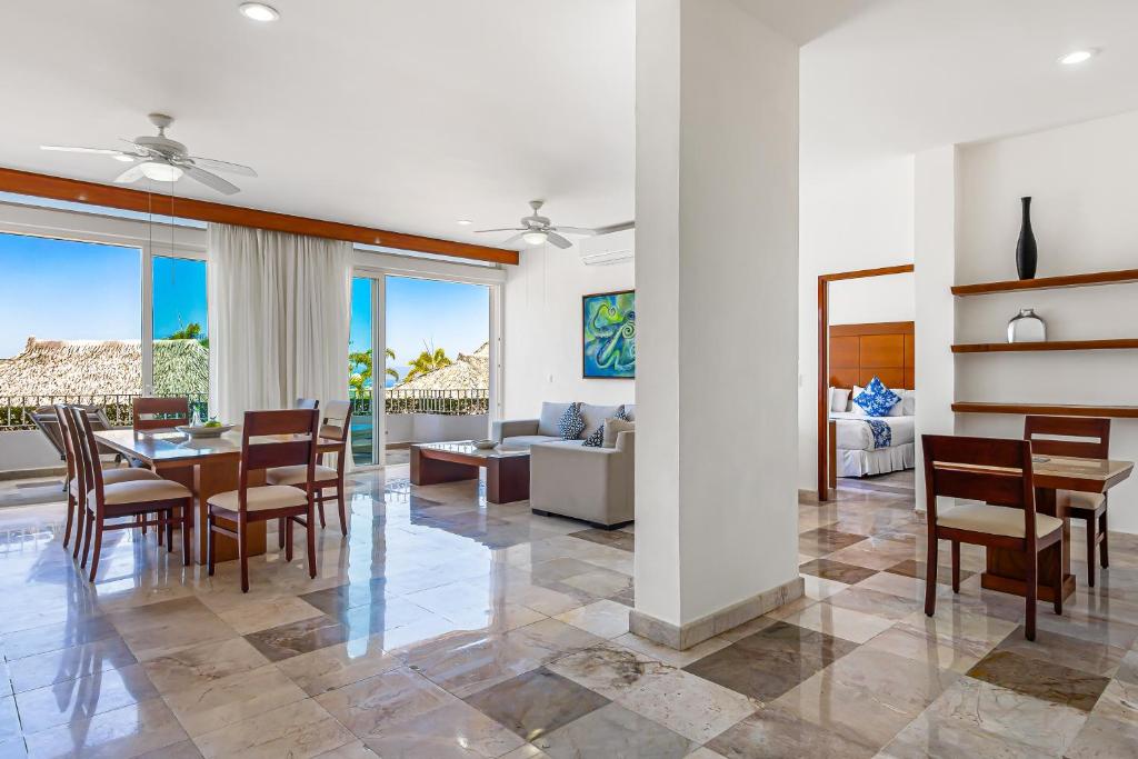 Stylish suite with WiFi, hot tub, gym access, heated pool & terraces - 4
