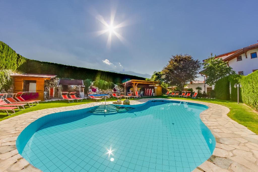 Hotel Hubertushof Hotel In Rasa Italy Wander - 