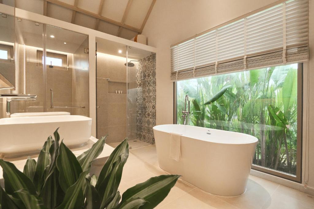 giá phòng biệt thự Oceanfront Nha Trang