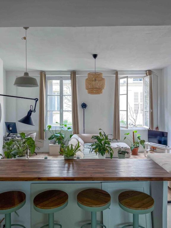 70 m apartment with terrace in the heart of Paris - 2