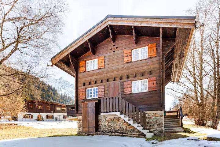 Chalet familial alpin tout en bois - 3
