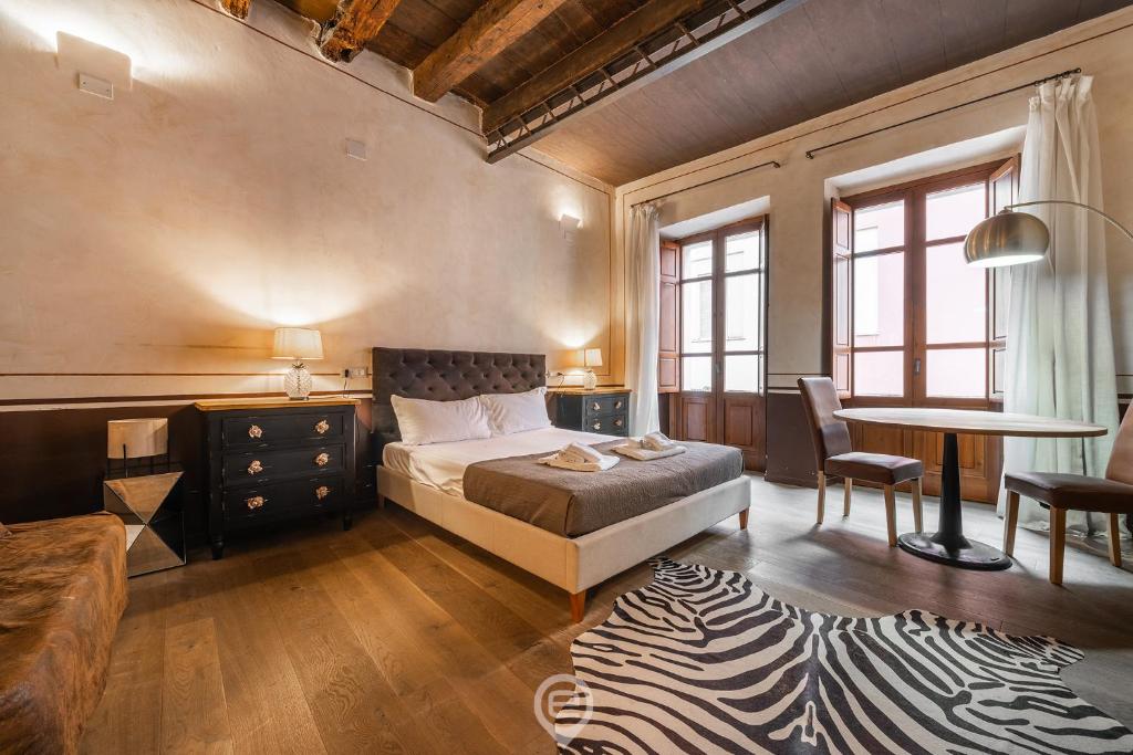 Q Flat 2 - In the Heart of Cagliari - 3