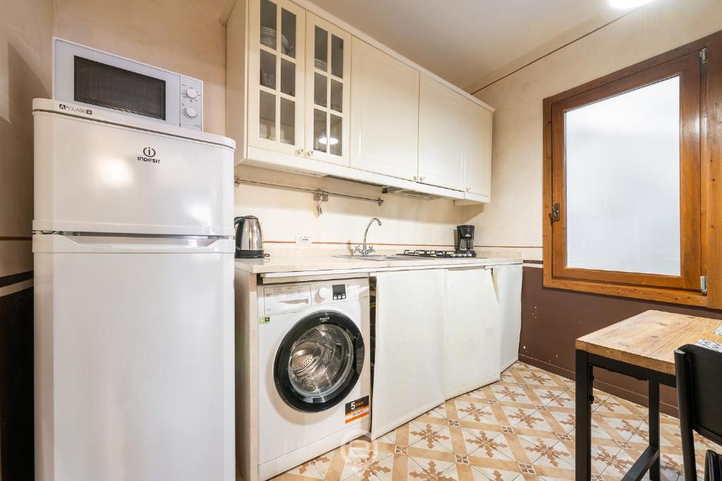 Q Flat 2 - In the Heart of Cagliari - 4