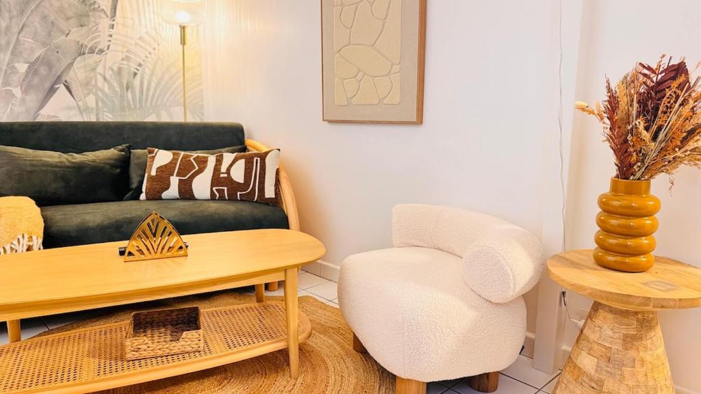 Studio in Paris perfect for a couple or for work - 2