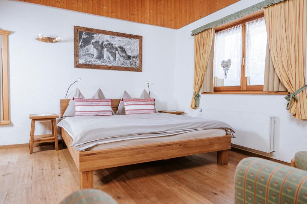Alpenhotel zur Wildi Lauchernalp - 5