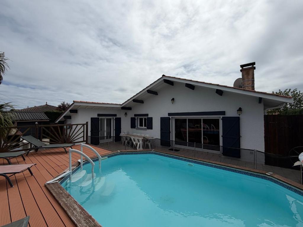 Villa avec piscine chauffée 12 pers à Andernos - 2