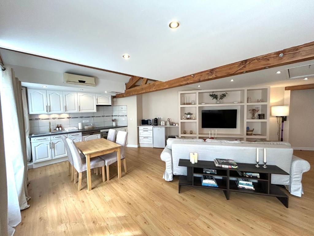 Le Chalet - maison avec jardin et parking - 1