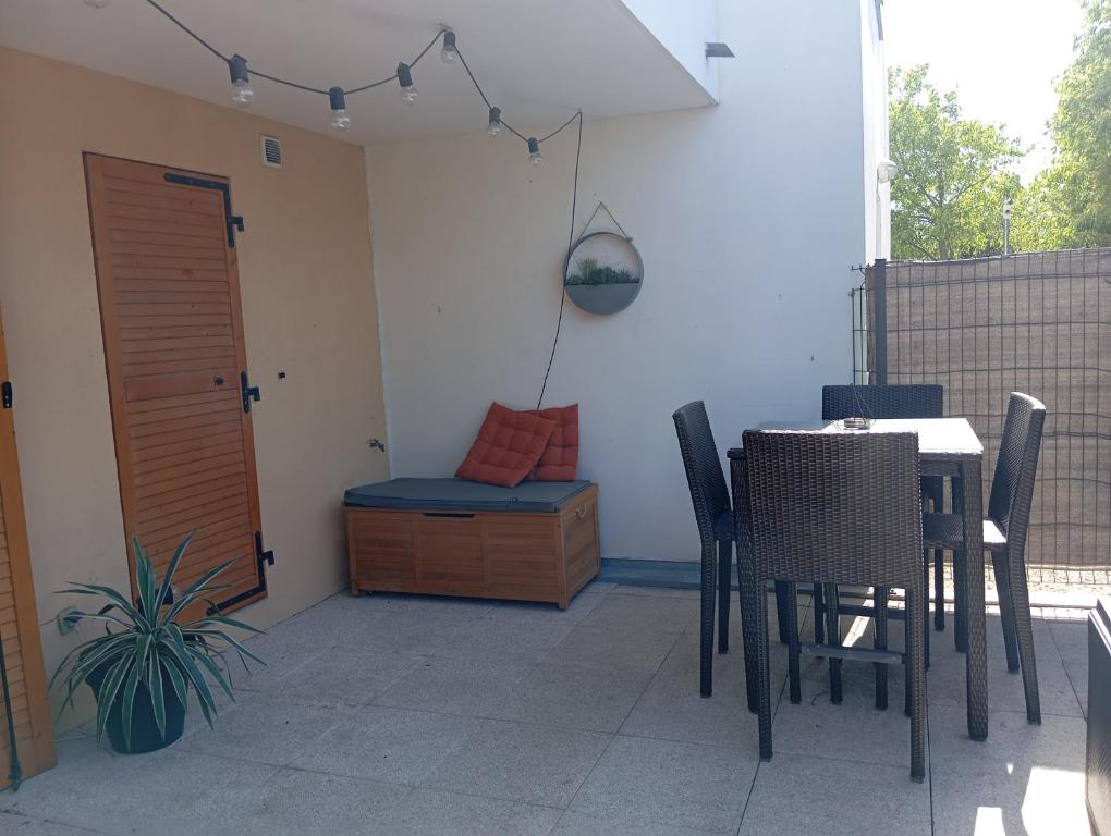 Cocon Chic avec Terrasse XL, climatisation et parking - 1