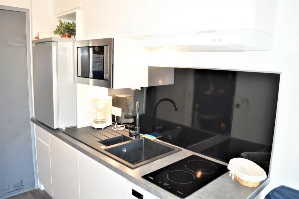 CA270-203 STUDIO avec balcon 3 Personnes À CAVALAIRE SUR MER - 2