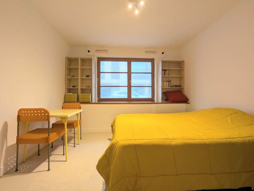 Studio centre de Paris 11 - 3