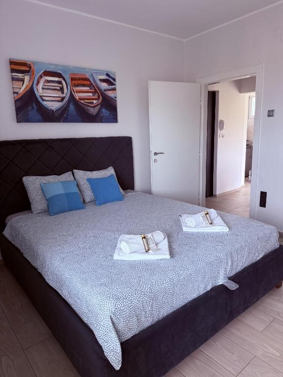 Danube-view City Center Apartment with Terrace - 5