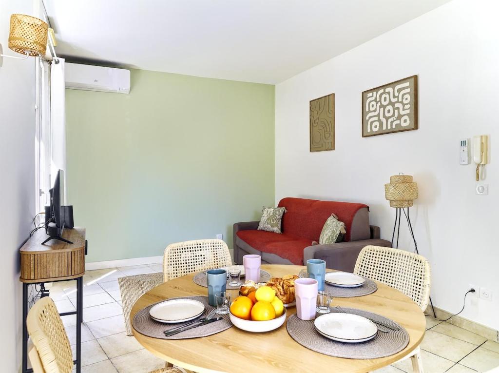 Au coeur de Juan-les-Pins, Magnifique Appartement, Clim, 30m de la Plage - 1