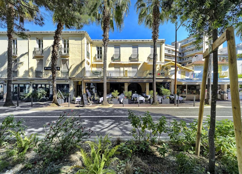 Au coeur de Juan-les-Pins, Magnifique Appartement, Clim, 30m de la Plage - 2