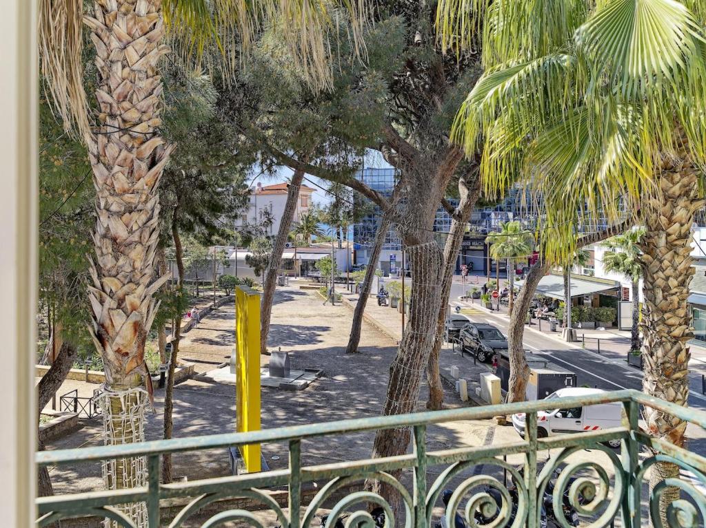 Au coeur de Juan-les-Pins, Magnifique Appartement, Clim, 30m de la Plage - 3