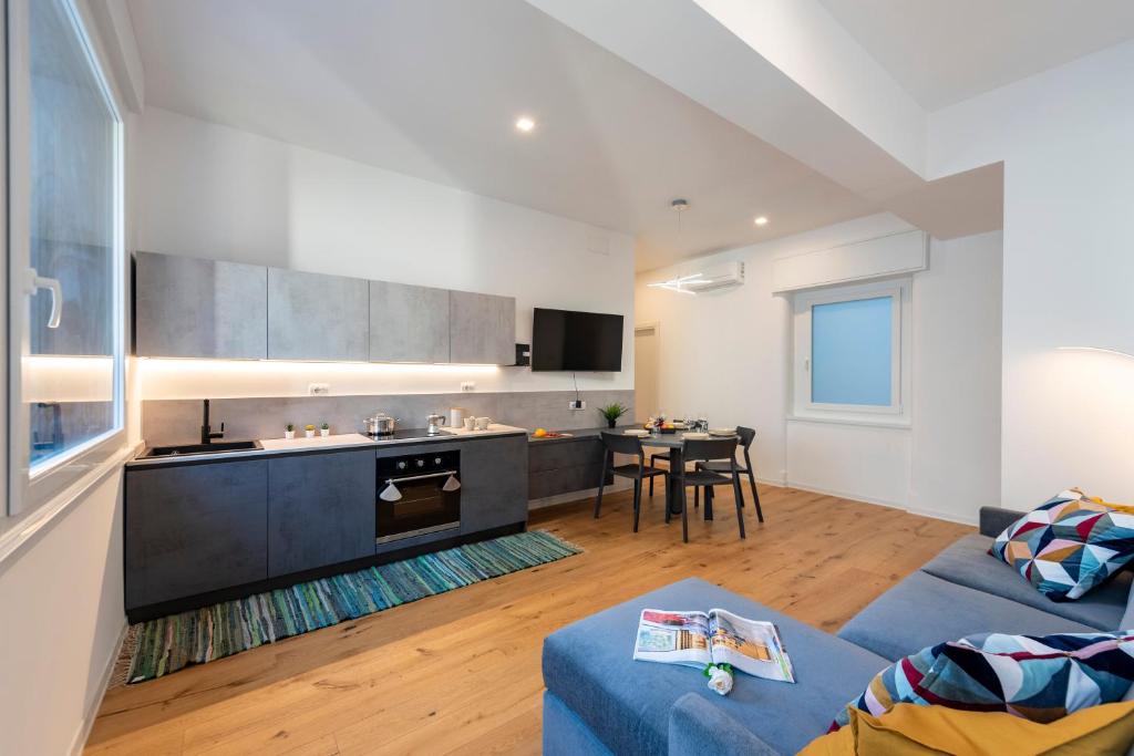 Central Apartment Piazza Dante Genova - Happy Rentals - 2