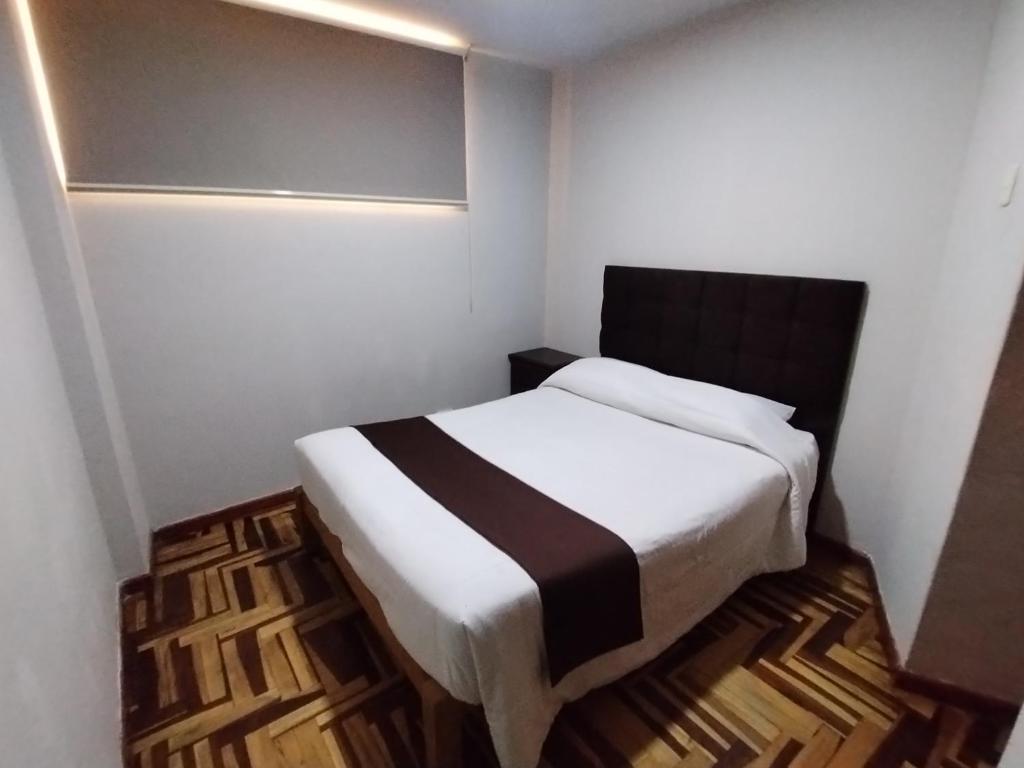 MNk HOTEL - 4