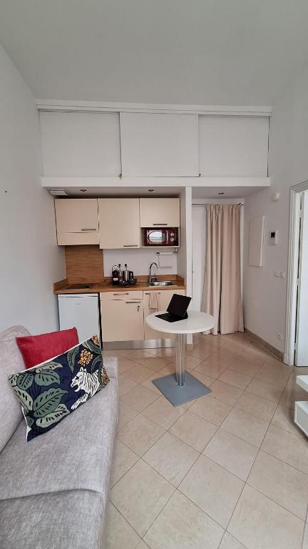 MOLIERE Appartement 1 chambre lumineux et central - 3