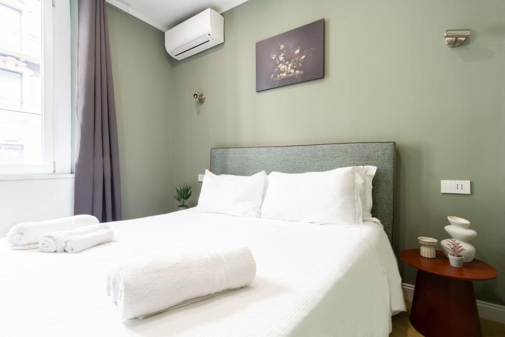 Shopping District - Central Station - Two Room - 5