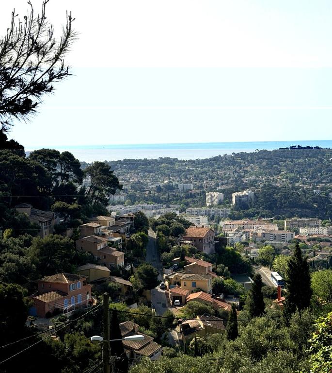 Vue mer-Maison indépendante-Parking-Jardin privé-Faron - 4