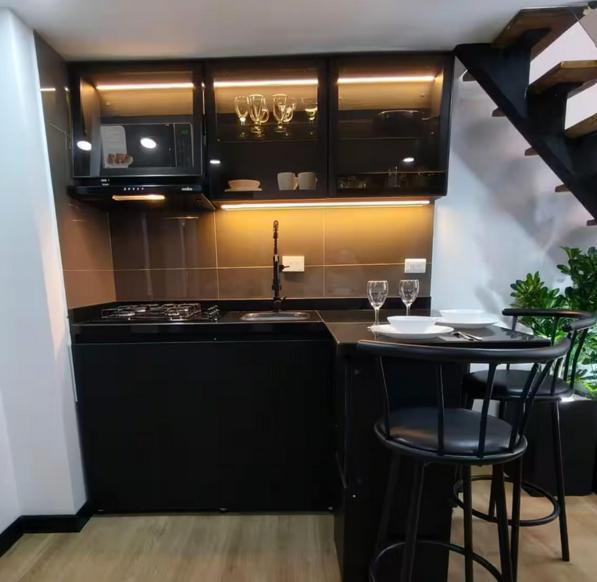 Premium Loft near the Airport Comfort and Design Free WiFi - 3