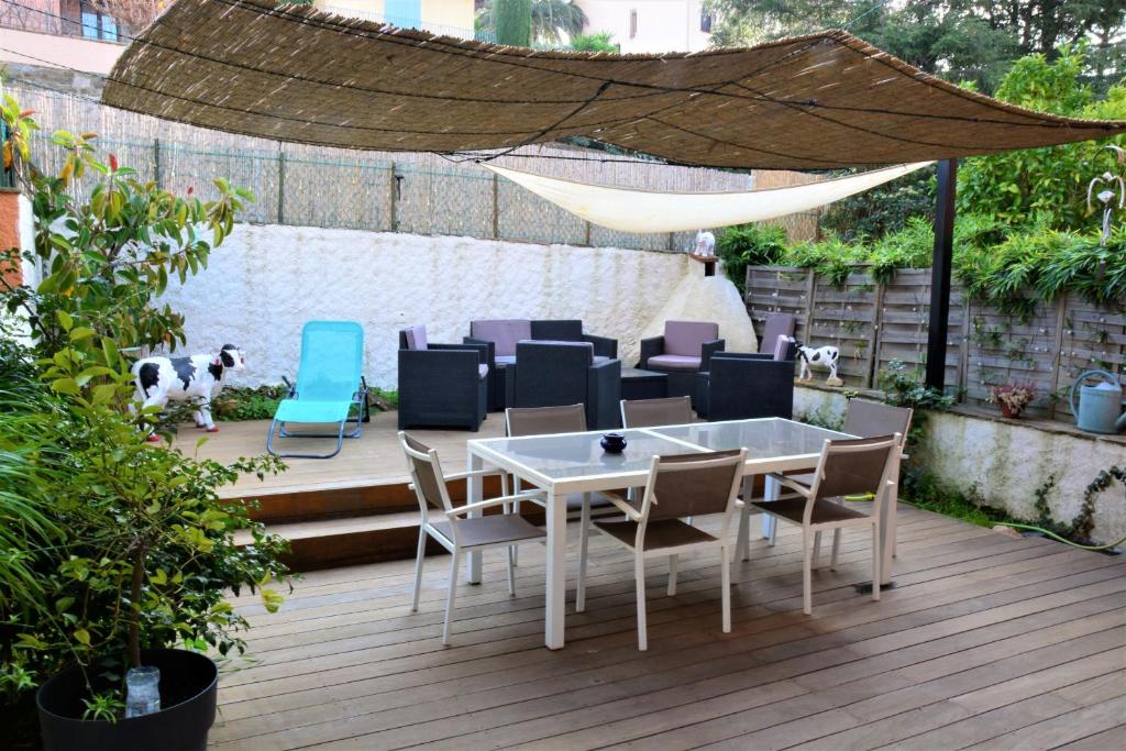 Maison entière, 6 personnes, 10 min à pied centre et plages - 3
