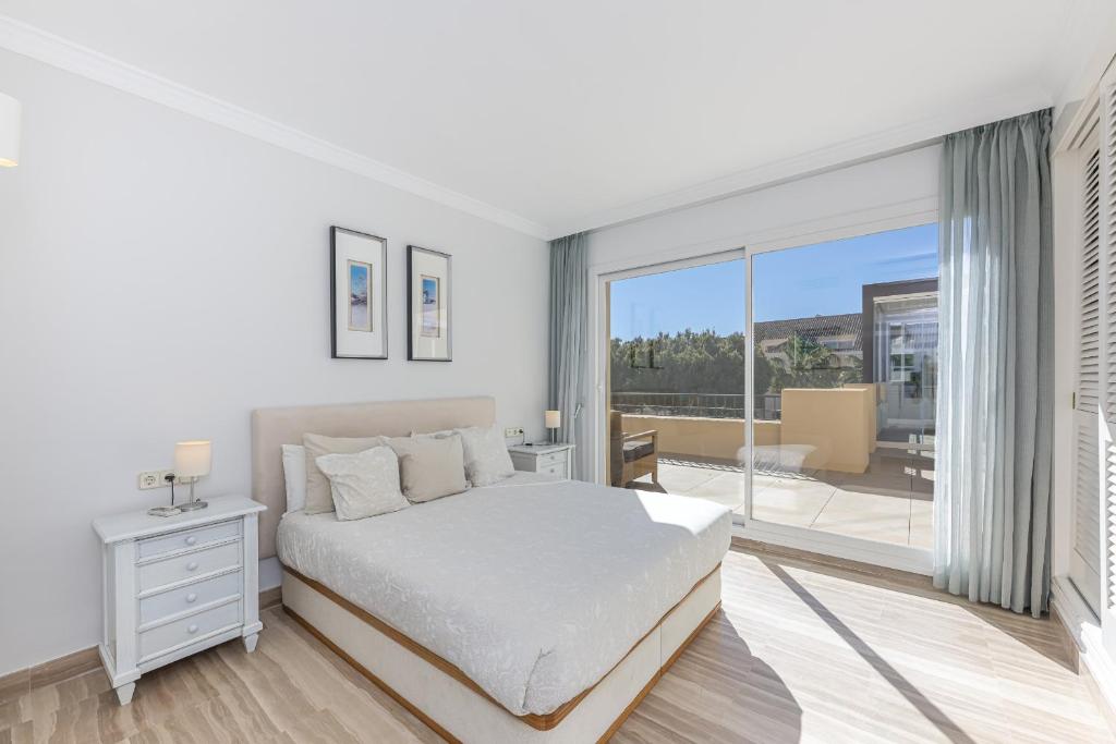 Amazing 4Br Apart. Parking, Pool, Close to the Sea - 2