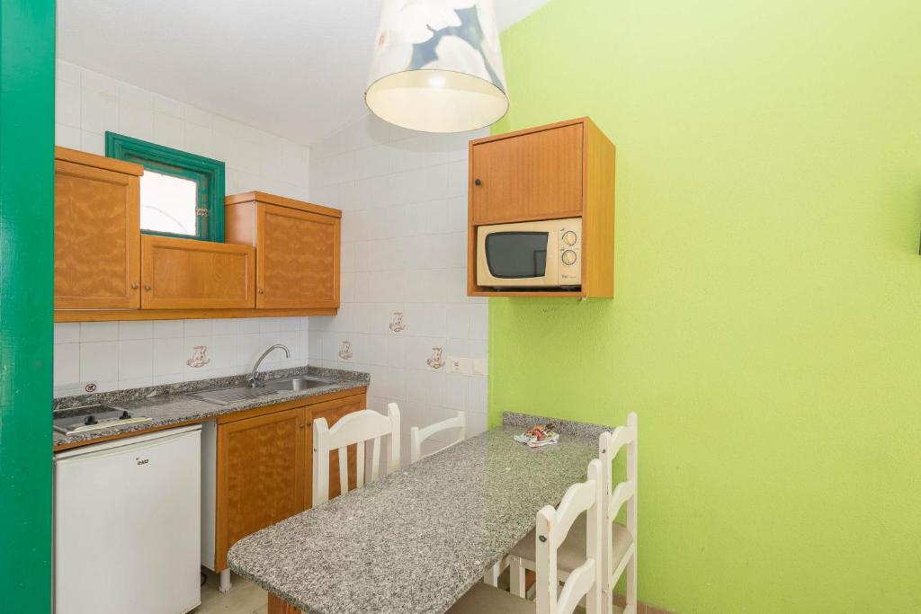 Paradise Hill - Terrace & Seaviews - 4