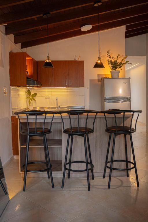 Lindo apartamento en laureles - 2