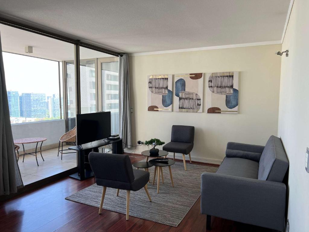 Spacious 2B Accommodation in Parque Arauco - 1