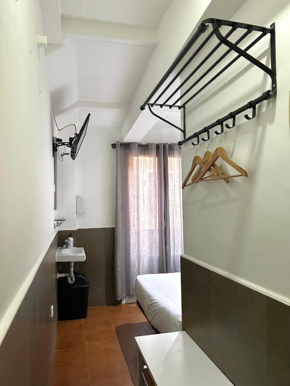 Be Ramblas Guest House - 4
