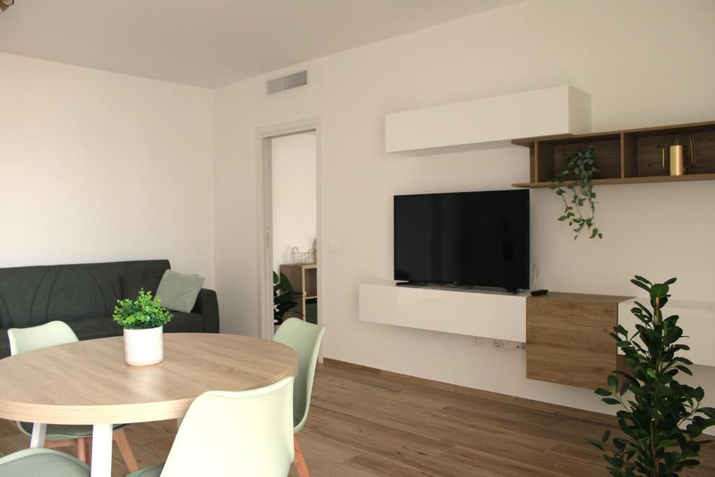 Solis Suite 22 - 2