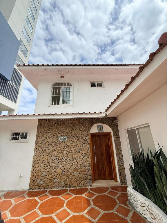 Hermosa casa al pie del mar en Playa Punta Blanca - 5