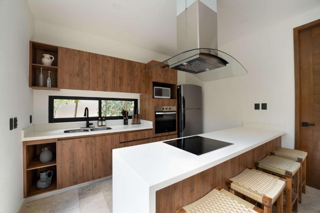 4BR Modern Luxury Villa with Private Pool & Concierge Service in Tulum - 4