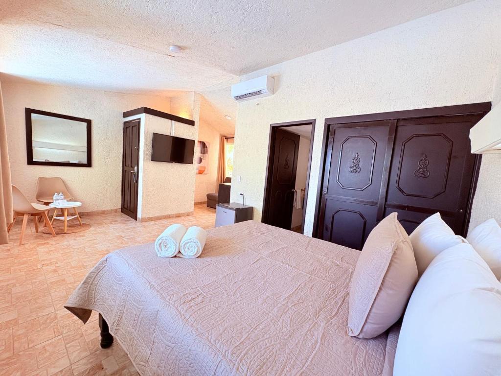 Deluxe Oceanview Suite with Sofabed - 2