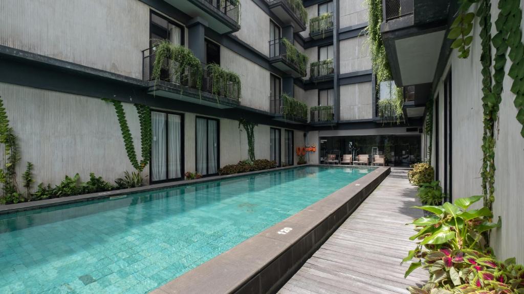 Swimming pool, Park 5 Hotel in Jakarta