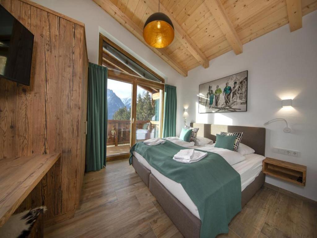 Alpine Chalet with Ski-In Access - 5