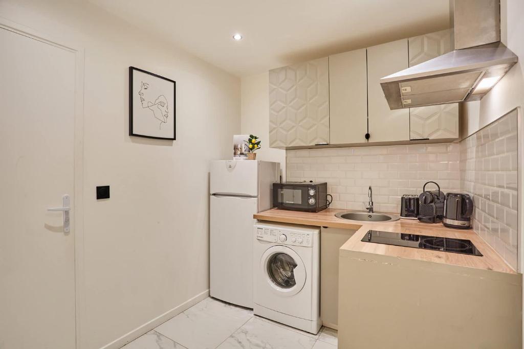 Superb apartment Center of Paris - 4